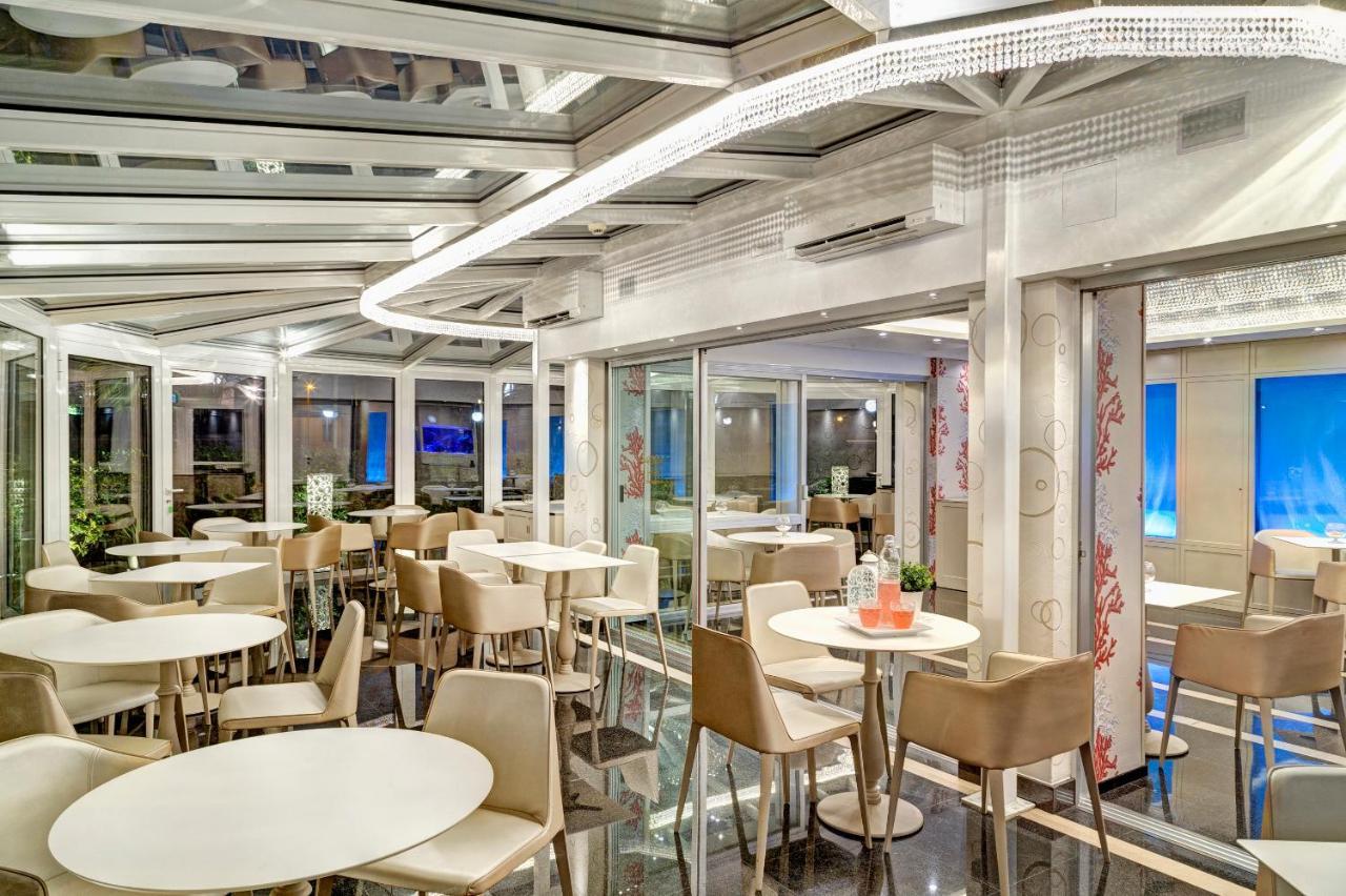 Hotel Feldberg Riccione Kültér fotó